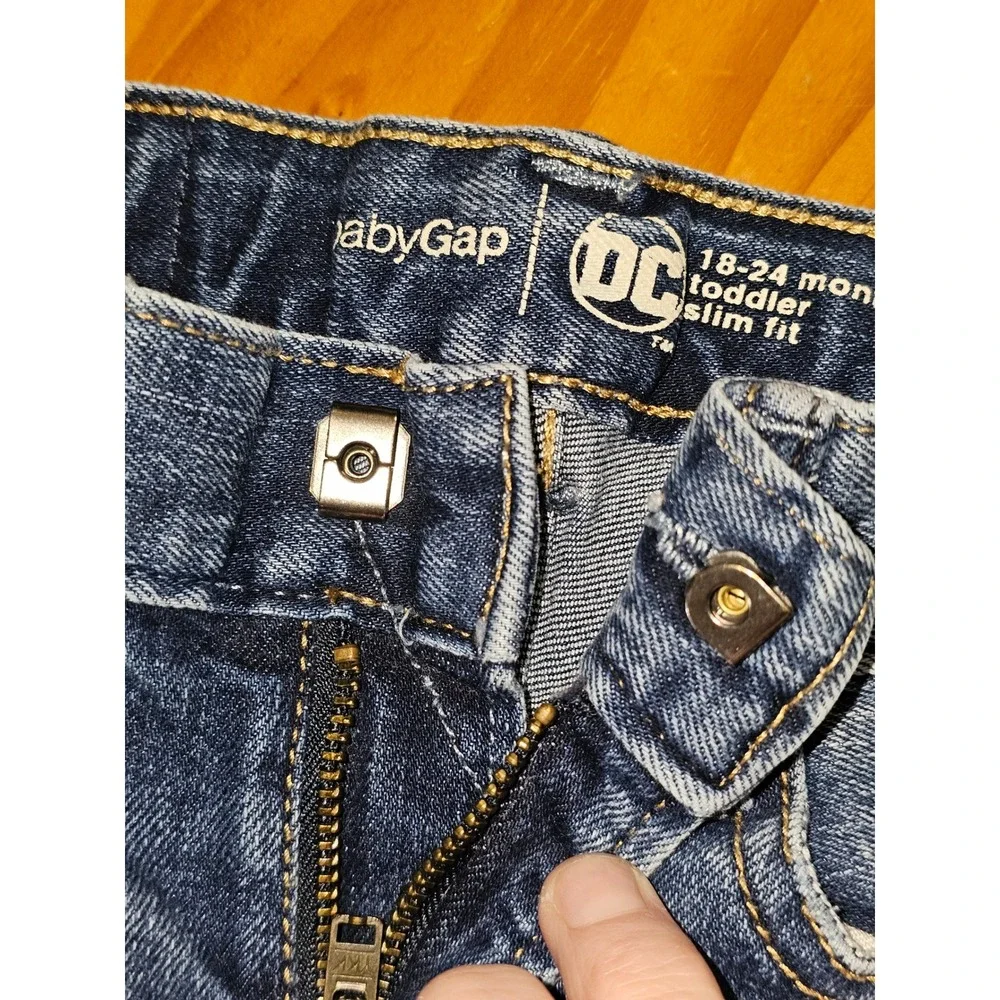 Gap Infant Boy‎ Jeans Size 18-24mos. Batman superman patches.